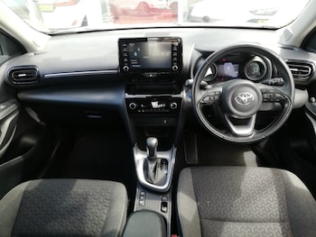 Used Toyota Yaris Cross 2023 for sale - 78841944: Photo