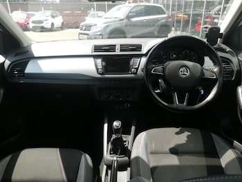 Used Skoda Fabia 2015 for sale - 79171541: Photo