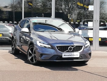 Used Volvo V40 2019 for sale - 78369433: Photo