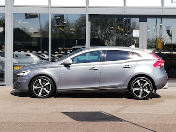 Used Volvo V40 2019 for sale - 78369433: Photo