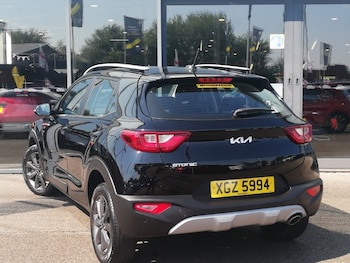 Used Kia Stonic 2023 for sale - 79157519: Photo