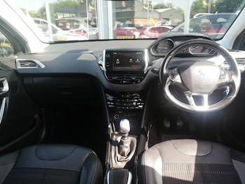 Used Peugeot 2008 2018 for sale - 79165007: Photo