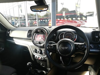 Used MINI Countryman 2019 for sale - 76135196: Photo 2