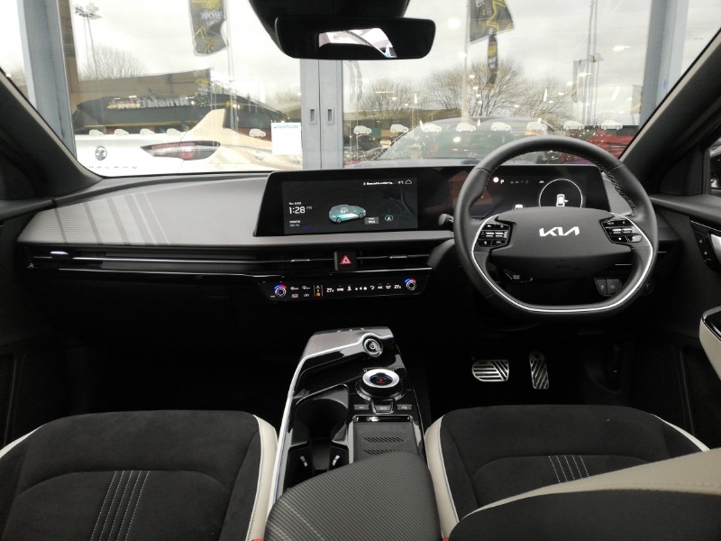 Used Kia EV6 2023 for sale - 77922741: Photo 2