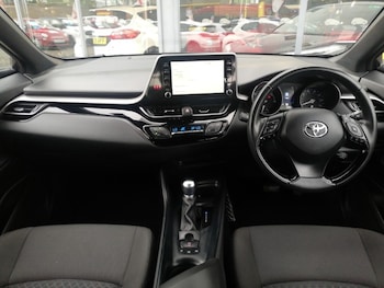 Used Toyota C-HR 2023 for sale - 78916899: Photo