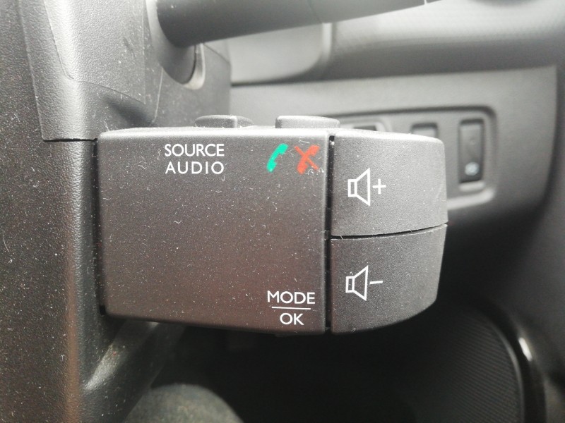 Used Renault Clio 2017 for sale - 76889448: Photo 12