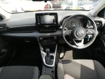 Used Toyota Yaris 2021 for sale - 78693391: Photo