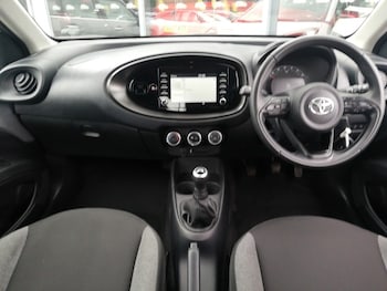 Used Toyota Aygo X 2022 for sale - 76183341: Photo 2