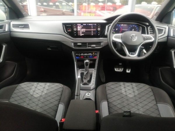 Used Volkswagen Polo 2024 for sale - 76225839: Photo 2