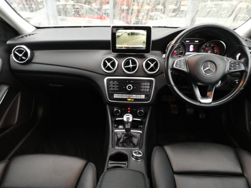 Used Mercedes-Benz GLA 2018 for sale - 77281605: Photo 2