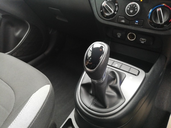 Used Hyundai i10 2024 for sale - 76233688: Photo 15