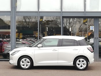 Used Suzuki Swift 2024 for sale - 77782593: Photo