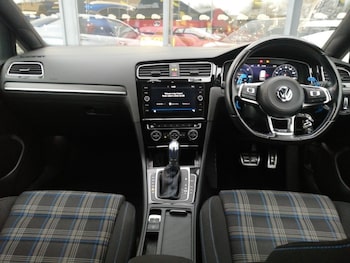 Used Volkswagen Golf 2018 for sale - 76880339: Photo