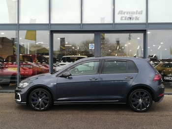 Used Volkswagen Golf 2018 for sale - 76880339: Photo