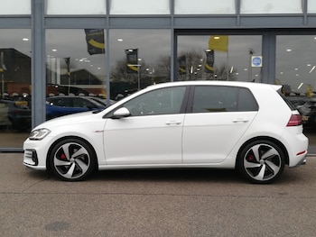 Used Volkswagen Golf 2018 for sale - 77611120: Photo