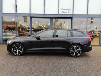 Used Volvo V60 2022 for sale - 77008548: Photo