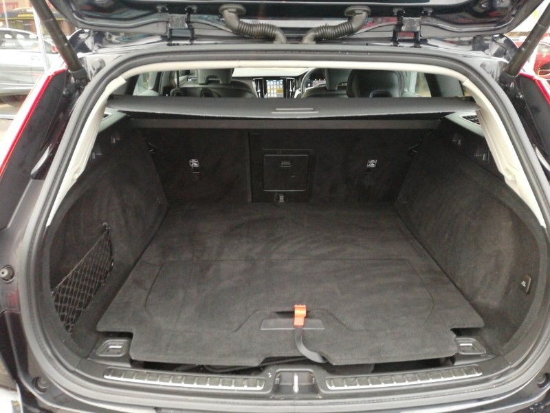 Used Volvo V60 2022 for sale - 77008548: Photo 8