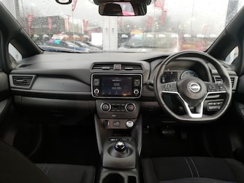 Used Nissan Leaf 2023 for sale - 77596142: Photo