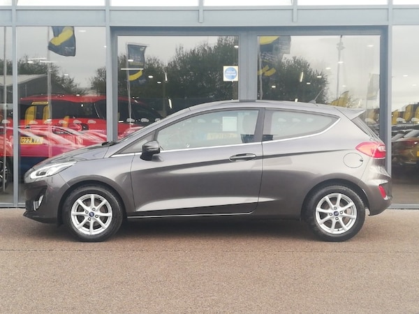 Used Ford Fiesta 2017 for sale - 76183533: Photo 4