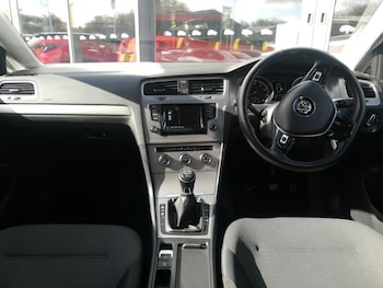 Used Volkswagen Golf 2015 for sale - 76058881: Photo 2