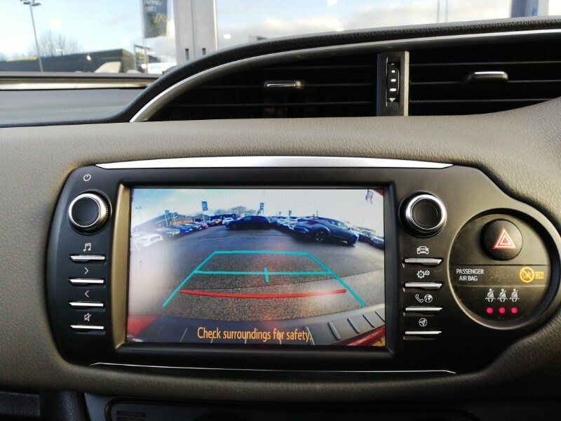 Used Toyota Yaris 2017 for sale - 77956532: Photo 11