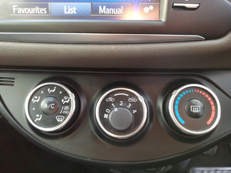 Used Toyota Yaris 2017 for sale - 77956532: Photo 15