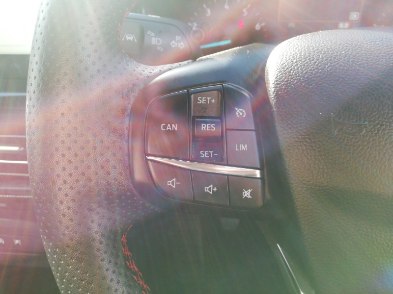 Used Ford Focus 2023 for sale - 78006257: Photo 16