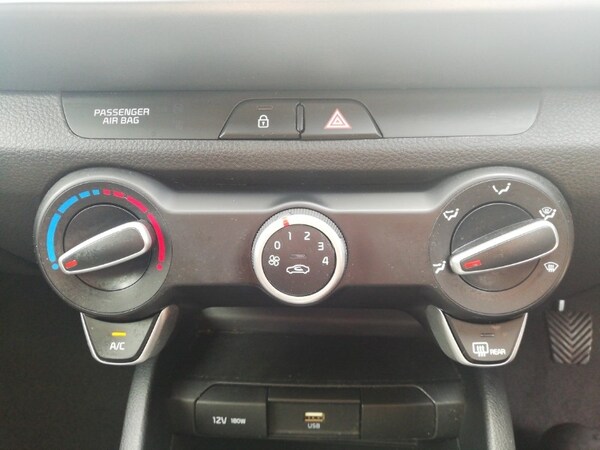 Used Kia Stonic 2023 for sale - 75007876: Photo 15