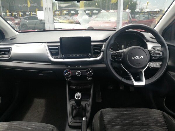 Used Kia Stonic 2023 for sale - 75007876: Photo 2