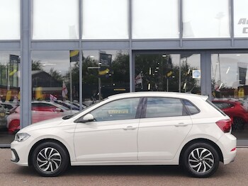 Used Volkswagen Polo 2024 for sale - 78865783: Photo