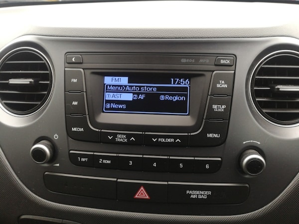 Used Hyundai i10 2018 for sale - 76233820: Photo 15