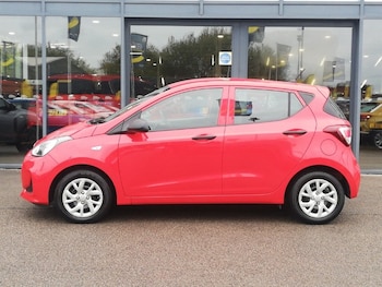 Used Hyundai i10 2018 for sale - 76233820: Photo 4