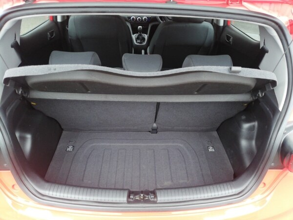 Used Hyundai i10 2018 for sale - 76233820: Photo 8