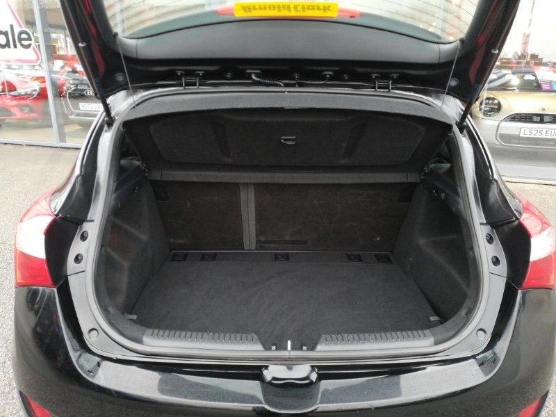 Used Hyundai i30 2017 for sale - 77466751: Photo 8