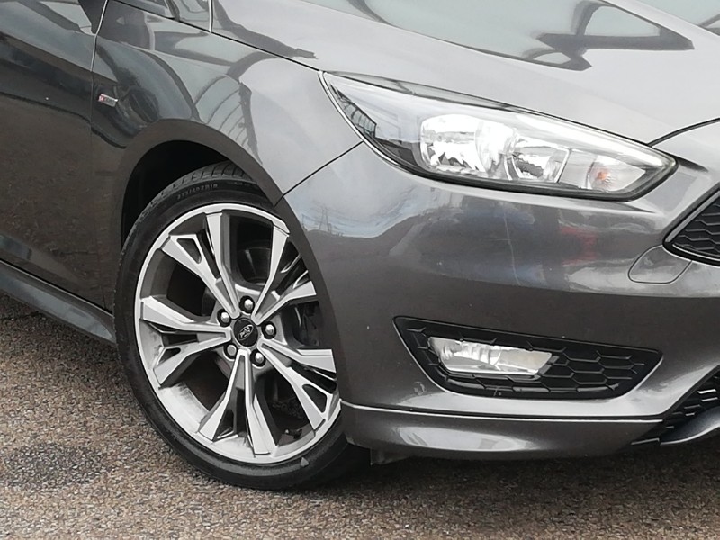 Used Ford Focus 2018 for sale - 77881904: Photo 9