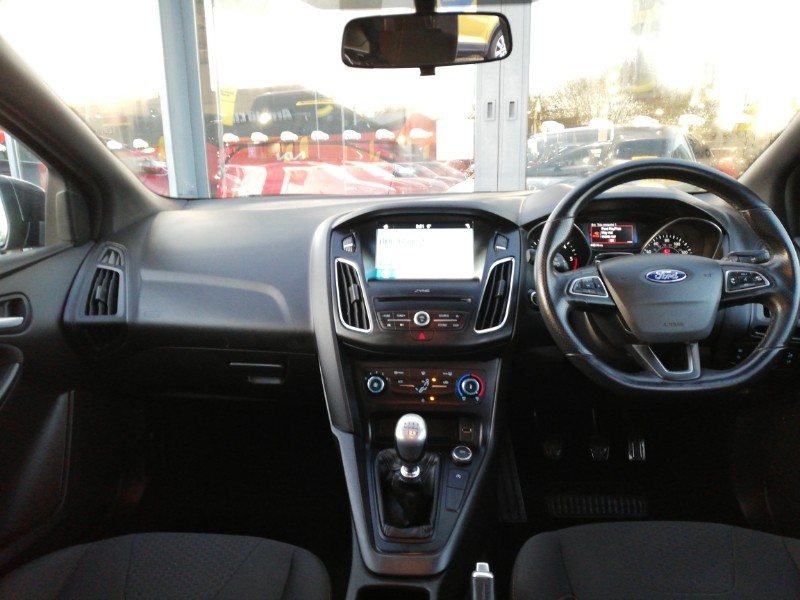 Used Ford Focus 2018 for sale - 76629324: Photo 2