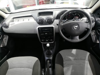 Used Dacia Duster 2016 for sale - 78656329: Photo