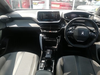 Used Peugeot 2008 2023 for sale - 79247339: Photo
