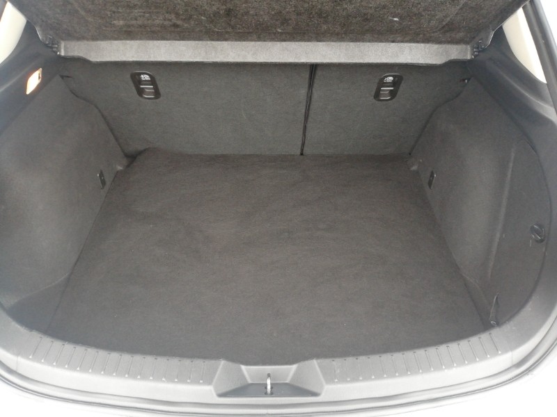 Used Mazda Mazda3 2016 for sale - 78213948: Photo 8