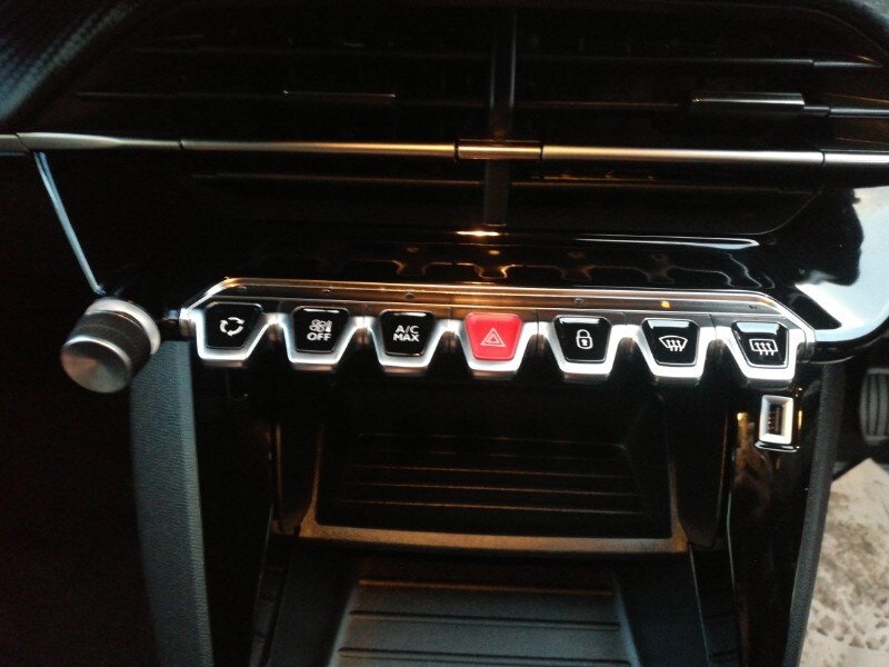 Used Peugeot 2008 2022 for sale - 77419423: Photo 18