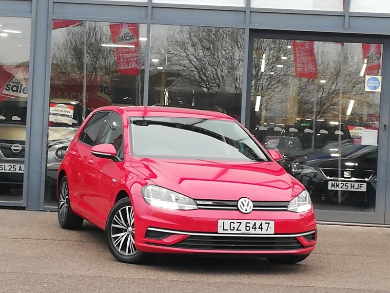 Used Volkswagen Golf 2018 for sale - 77448877: Photo 1