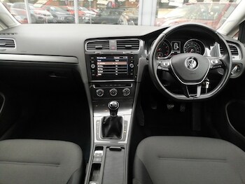 Used Volkswagen Golf 2018 for sale - 77448877: Photo