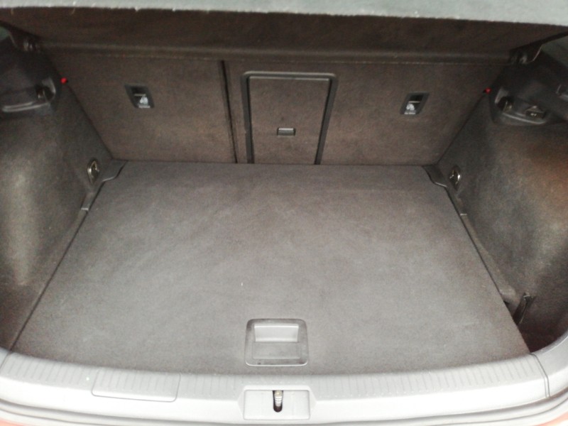 Used Volkswagen Golf 2018 for sale - 77448877: Photo 8