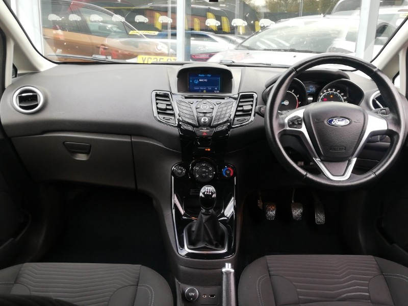 Used Ford Fiesta 2016 for sale - 76518928: Photo 2