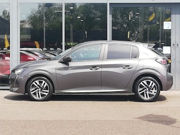 Used Peugeot 208 2023 for sale - 79303131: Photo