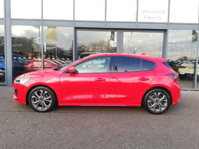 Used Ford Focus 2023 for sale - 76785816: Photo 4