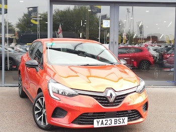 Used Renault Clio 2023 for sale - 79218392: Photo