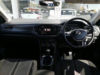 Used Volkswagen T-Roc 2019 for sale - 78355134: Photo