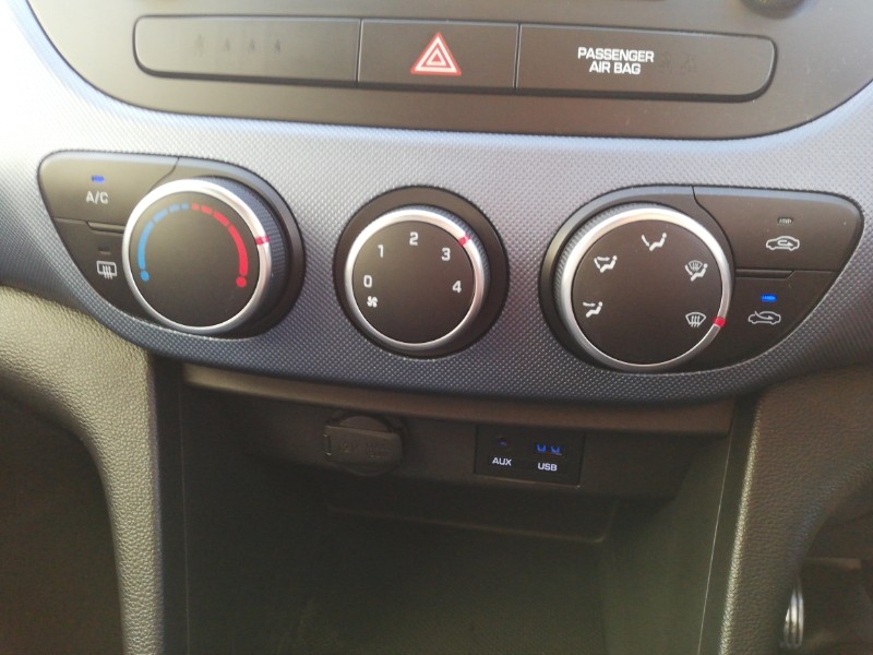 Used Hyundai i10 2014 for sale - 76779876: Photo 14