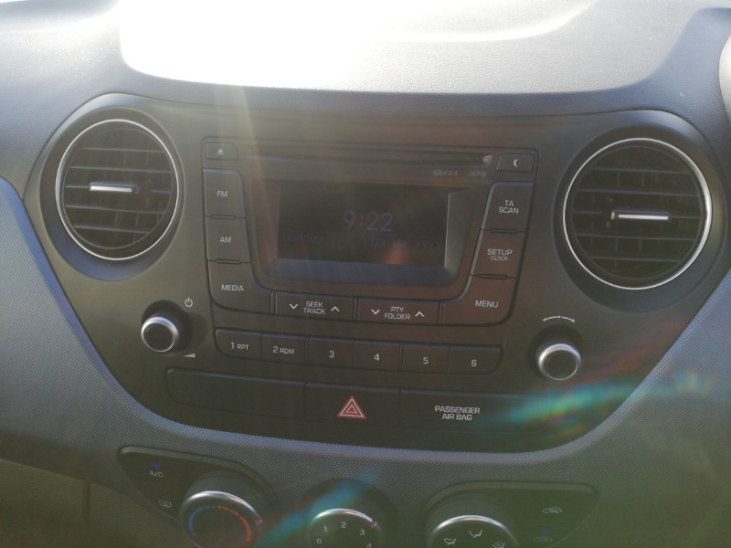 Used Hyundai i10 2014 for sale - 76779876: Photo 15